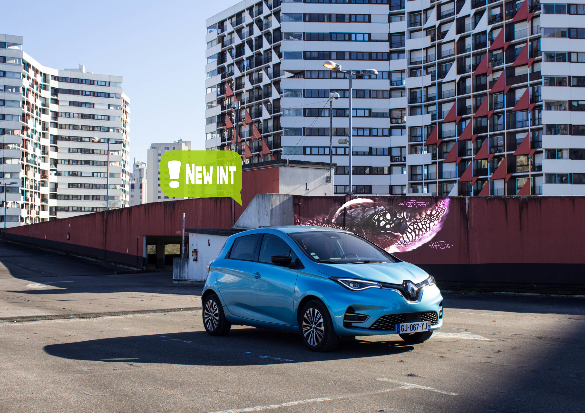 Prototype étudiant autour de l’identité d’un véhicule Renault dans un environnement urbain